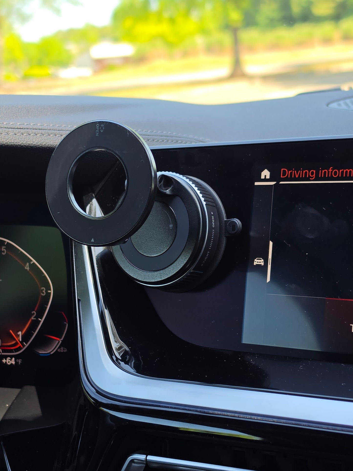 Drivegy™ Magnetic Vacuum Phone Mount – 360° Secure Car Hold