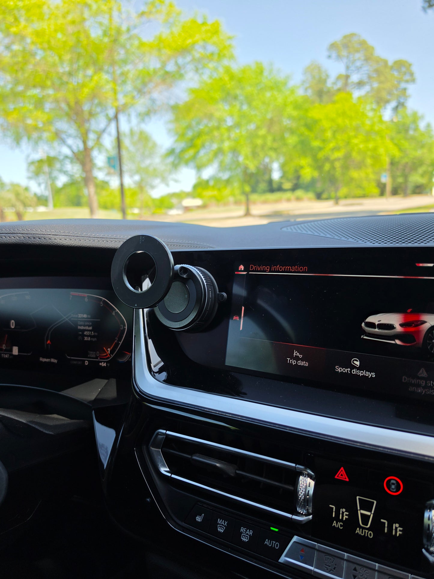 Drivegy™ Magnetic Vacuum Phone Mount – 360° Secure Car Hold